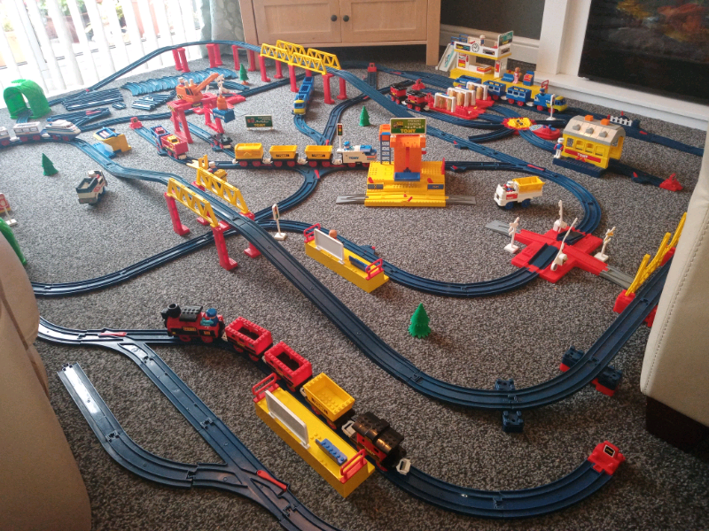 tomy train set